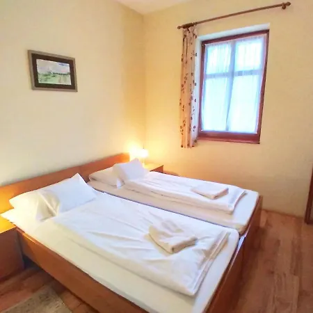 Jackfall Apartman Es Fogado Kisjakabfalva Exterior photo